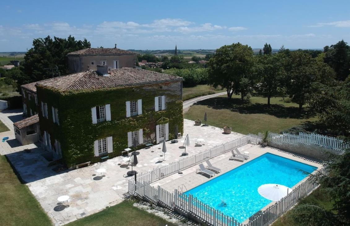 Clos De Bellevue Mortagne-sur-Gironde Exteriér fotografie